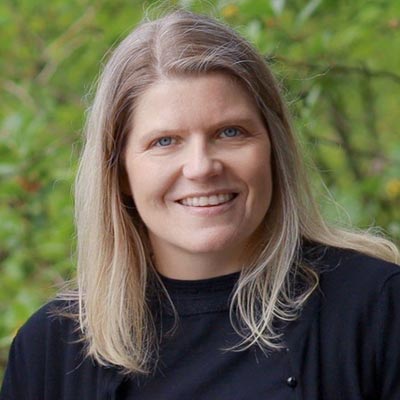 Debbie Nelson headshot